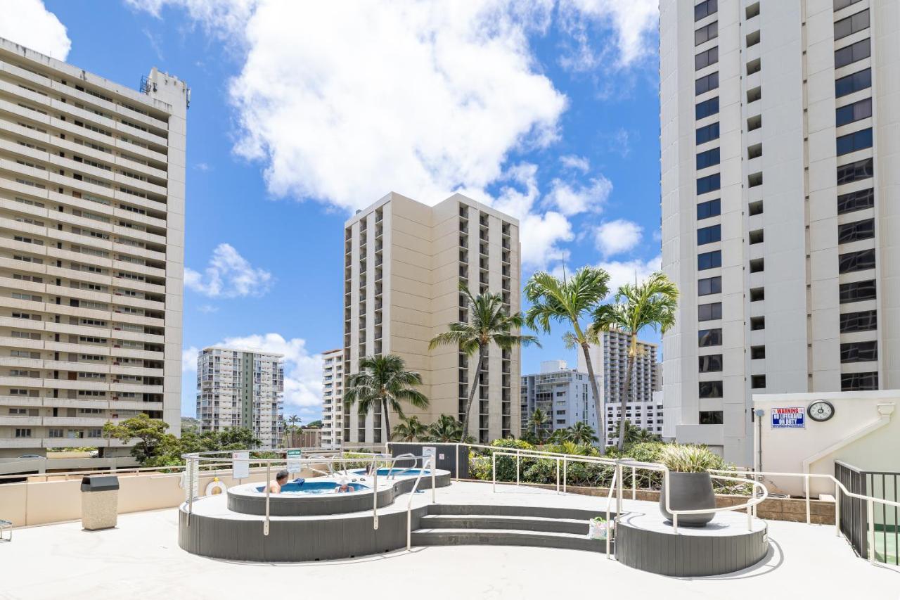 Beautiful 1Br, Steps To Waikiki Beach And Parking Honolulu Dış mekan fotoğraf