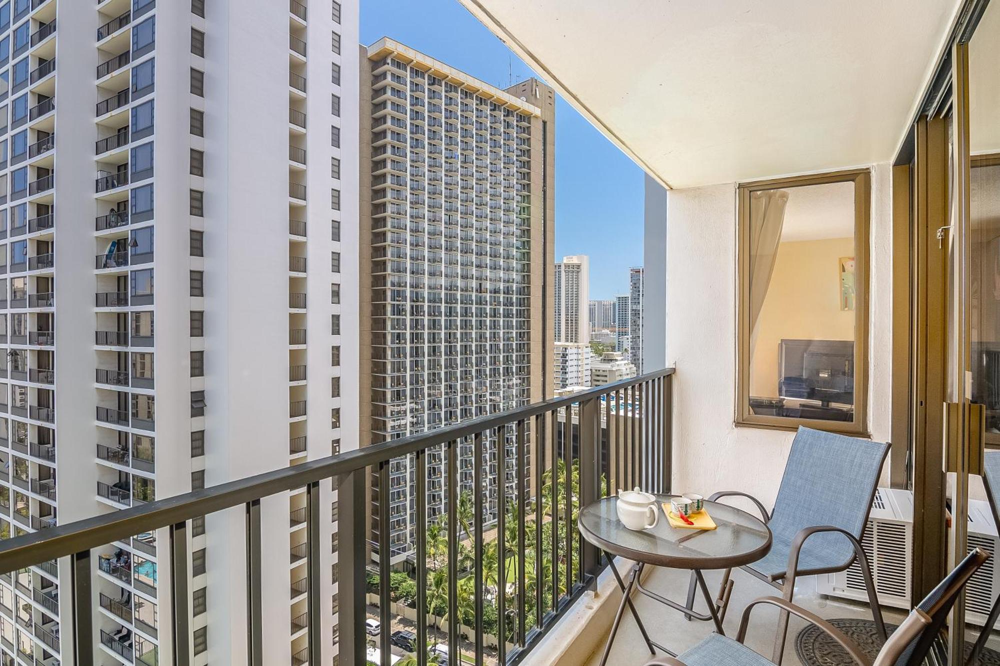 Beautiful 1Br, Steps To Waikiki Beach And Parking Honolulu Dış mekan fotoğraf